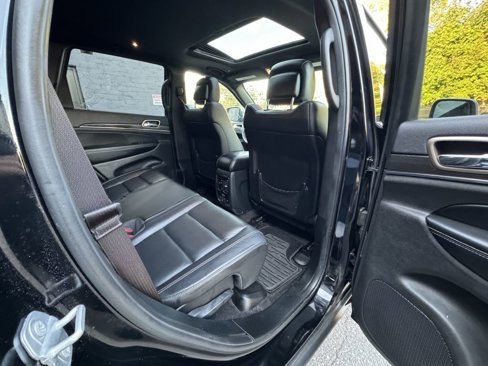 Used 2017 Jeep Grand Cherokee Limited image 19