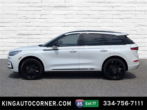 New 2025 Lincoln Corsair Reserve image 8