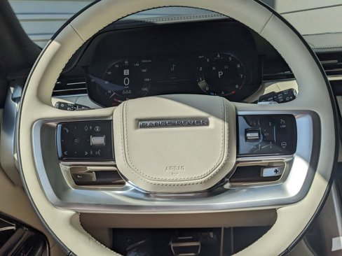 New 2025 Land Rover Range Rover Long Wheelbase Autobiography image 14