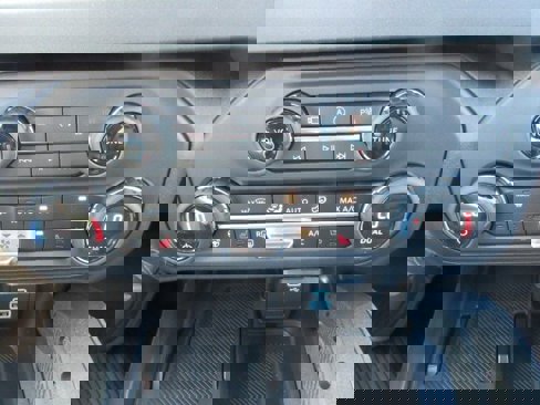 New 2025 Ford Bronco Outer Banks image 28