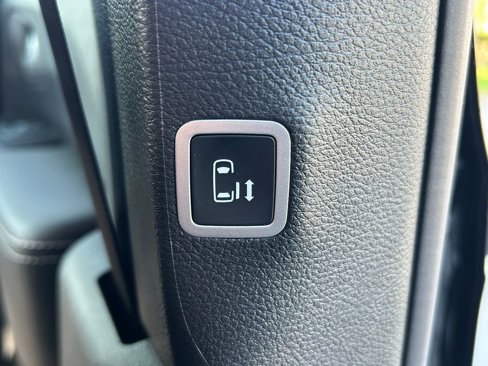 New 2025 Chrysler Pacifica Select image 34