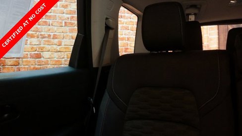 Used 2024 Nissan Pathfinder S image 56