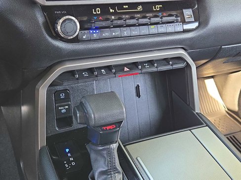 Used 2023 Toyota Sequoia Limited image 30