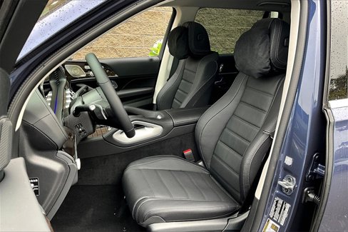 New 2026 Mercedes-Benz GLS 450 4MATIC image 9