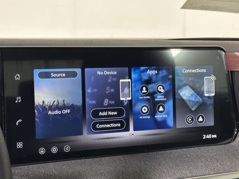 New 2026 Nissan Kicks SV image 32