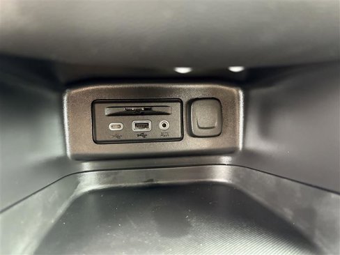 Used 2024 Chevrolet Equinox LT image 17