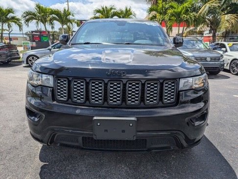 Used 2019 Jeep Grand Cherokee Altitude image 9