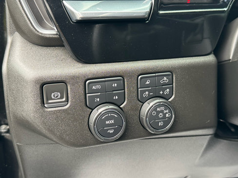 Used 2024 Chevrolet Silverado 1500 High Country image 12
