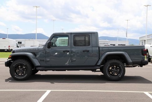 New 2025 Jeep Gladiator Sport image 4