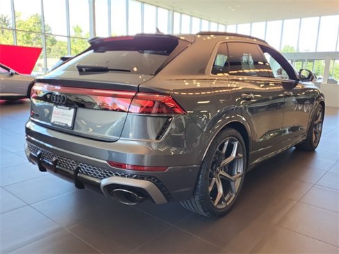 New 2025 Audi RS Q8 performance image 5