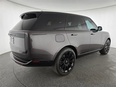 Certified 2024 Land Rover Range Rover Autobiography image 2