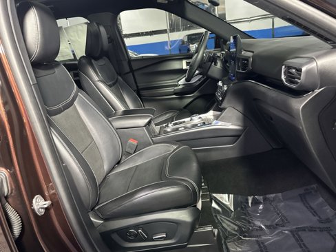 Used 2020 Ford Explorer ST w/ ST Street Pack image 31