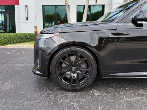 Used 2024 Land Rover Range Rover Sport image 17