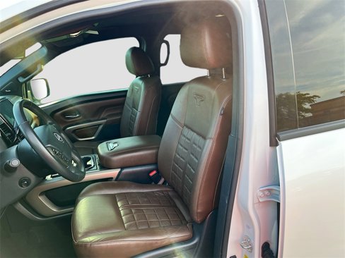 Used 2024 Nissan Titan Platinum Reserve image 22