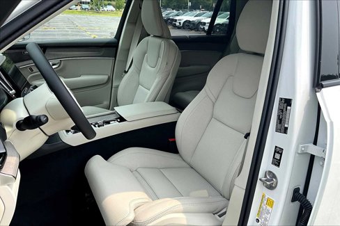 New 2026 Volvo XC90 T8 Ultra w/ Protection Package Premier image 12