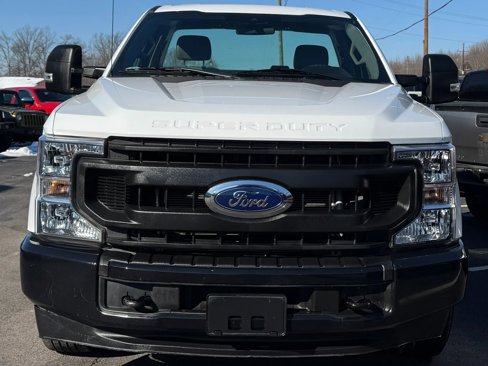 Used 2022 Ford F250 XL w/ Power Equipment Group image 2