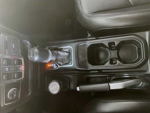 Used 2022 Jeep Wrangler Unlimited Sahara image 15