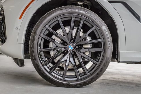 Used 2022 BMW X6 xDrive40i w/ M Sport Package image 13