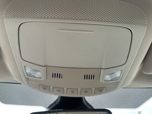 Used 2024 Ford Edge Titanium image 35
