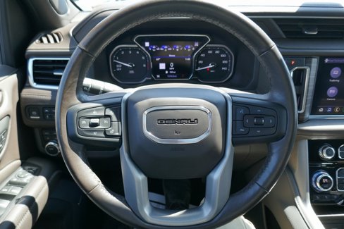 Used 2021 GMC Yukon Denali image 42