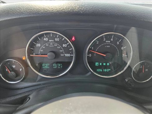 Used 2015 Jeep Wrangler Unlimited Rubicon w/ Connectivity Group image 11