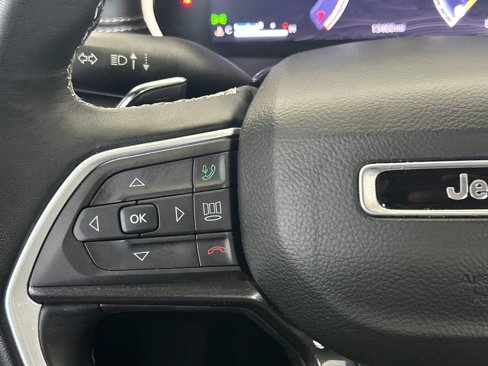 Used 2022 Jeep Grand Cherokee Altitude image 4