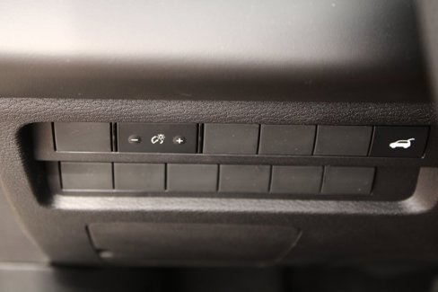 New 2025 Mitsubishi Outlander SE image 19