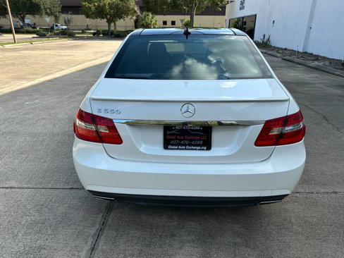 Used 2011 Mercedes-Benz E 550 Sedan image 4