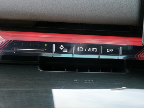 Used 2025 BMW 540i xDrive image 21