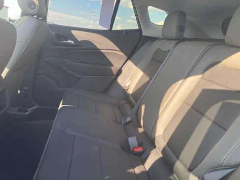 New 2025 Chevrolet Trax ACTIV w/ Sunroof Package image 28