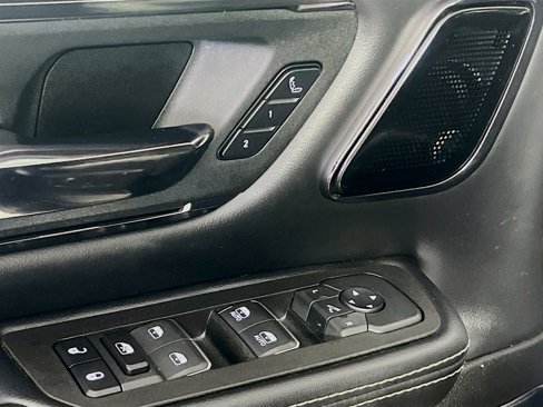 Used 2025 RAM 1500 Limited image 16