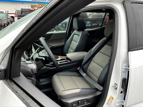 New 2026 Chevrolet Equinox LT w/ Convenience Package II image 11