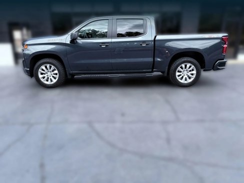 Used 2022 Chevrolet Silverado 1500 Custom image 2