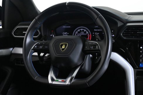 Used 2021 Lamborghini Urus image 10