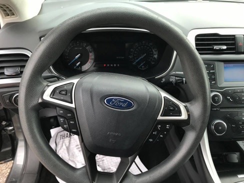 Used 2015 Ford Fusion SE image 20