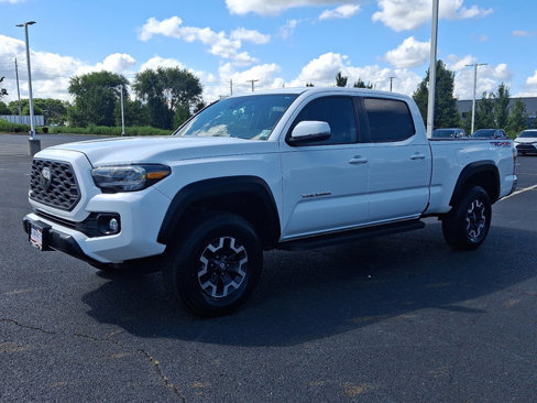 Used 2022 Toyota Tacoma TRD Off-Road image 3
