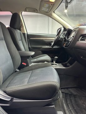 Used 2016 Mitsubishi Outlander ES image 26