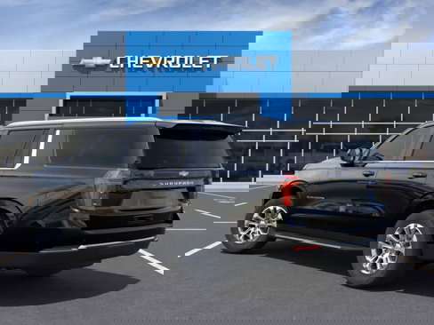 New 2025 Chevrolet Suburban LS image 3