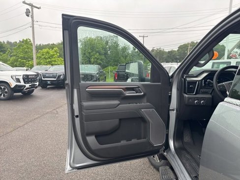 New 2025 GMC Sierra 2500 Denali w/ Denali Reserve Package image 17