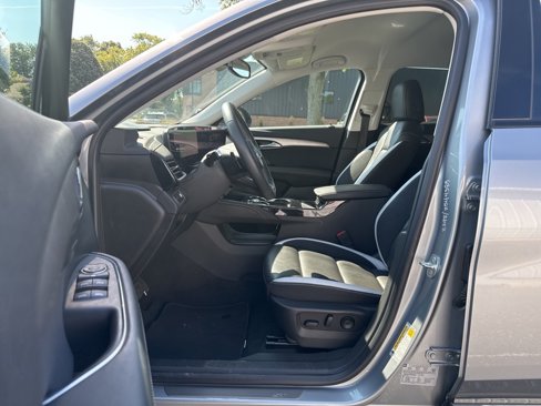 Used 2025 Buick Envision Sport Touring image 10