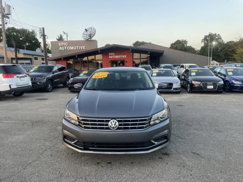 Used 2017 Volkswagen Passat 1.8T SE image 3