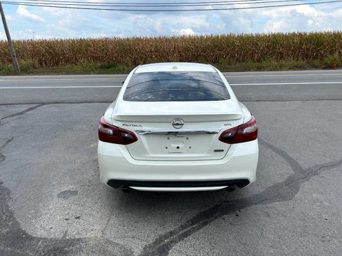 Used 2018 Nissan Altima 2.5 SR w/ SR Special Edition image 9