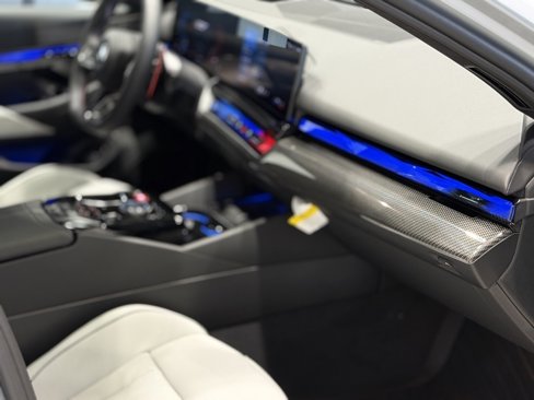 New 2026 BMW M5 w/ Executive Package image 34