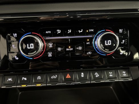 Used 2024 GMC Sierra 1500 AT4X image 42