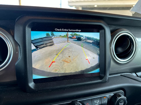 Used 2018 Jeep Wrangler Unlimited Sahara w/ Dual Top Group image 64