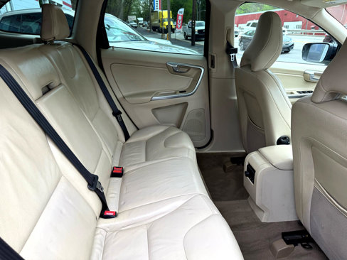 Used 2012 Volvo XC60 T6 image 17