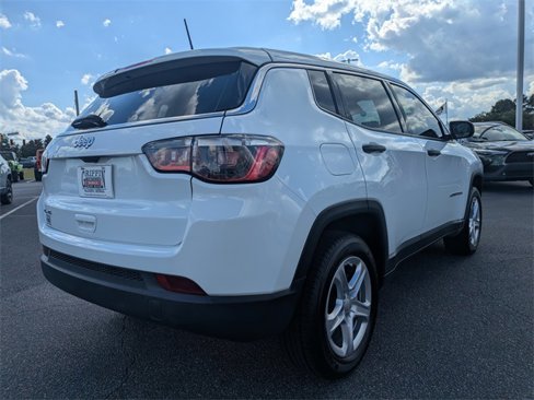 Used 2023 Jeep Compass Sport image 3