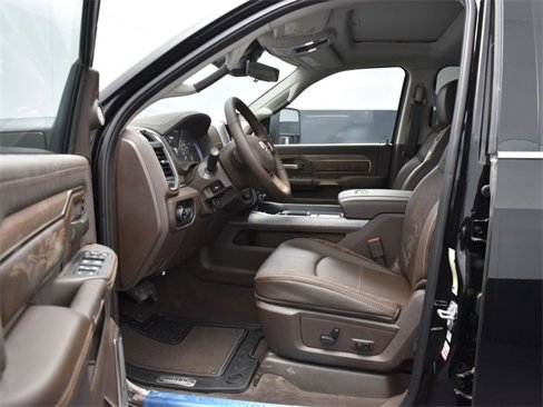 New 2025 RAM 2500 Limited image 9
