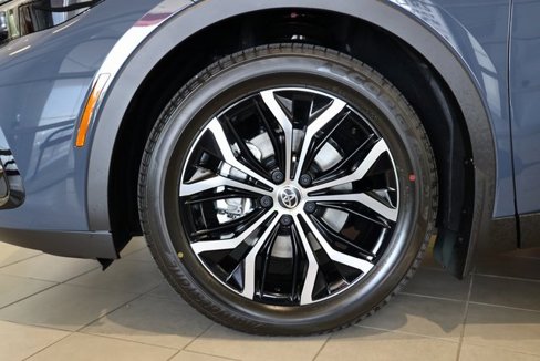 New 2026 Toyota Crown XLE image 5