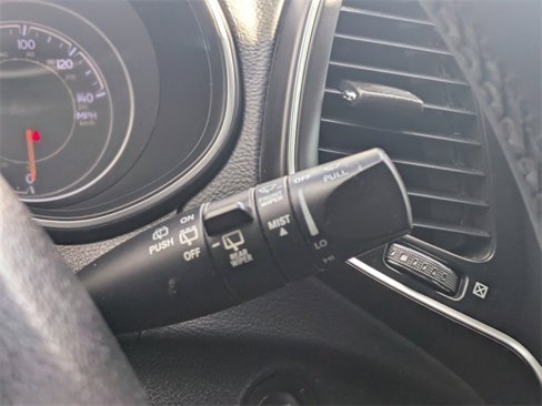 Used 2020 Jeep Cherokee Latitude Plus image 32